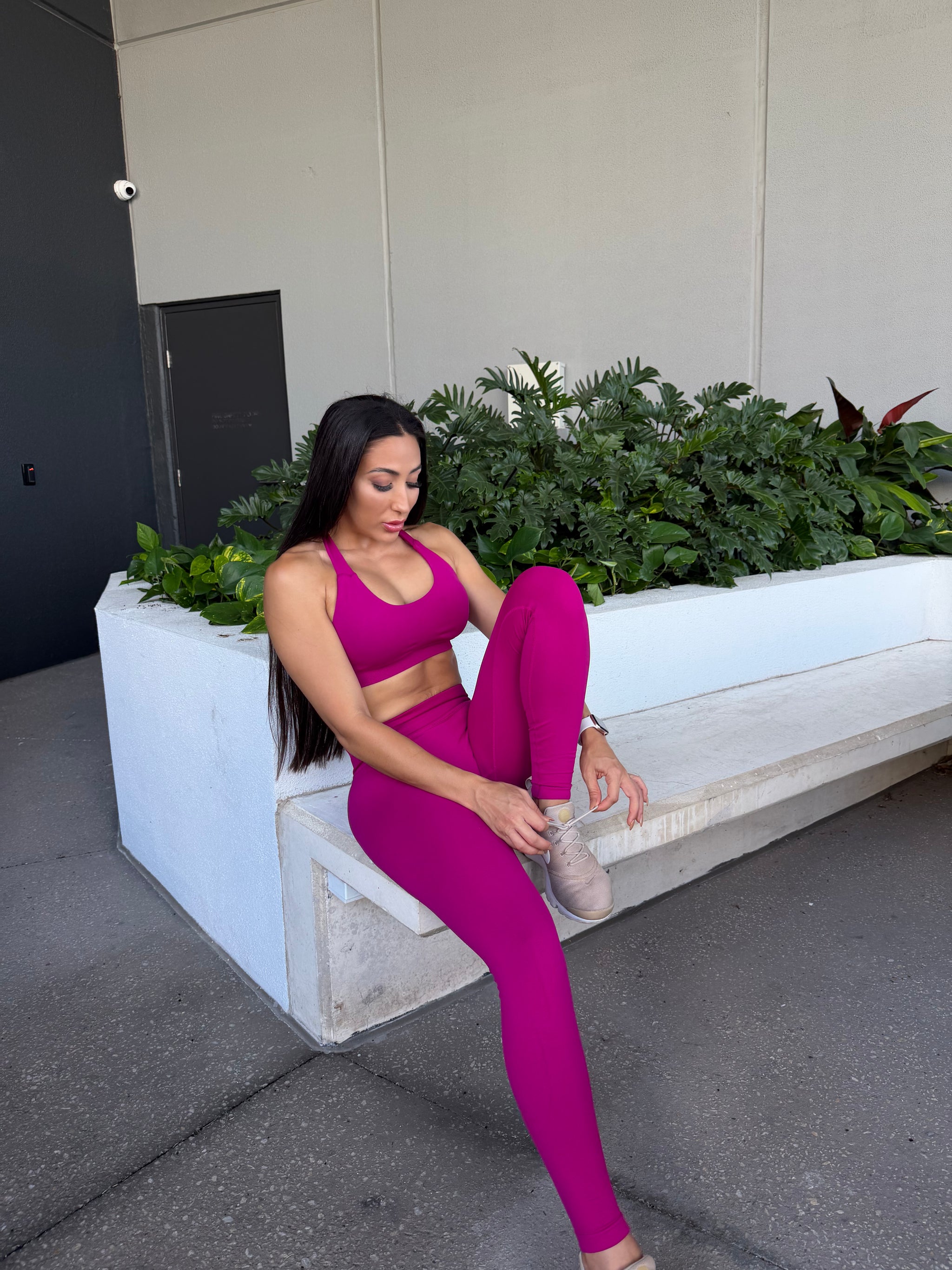 berry / pink crop and scrunch leggings